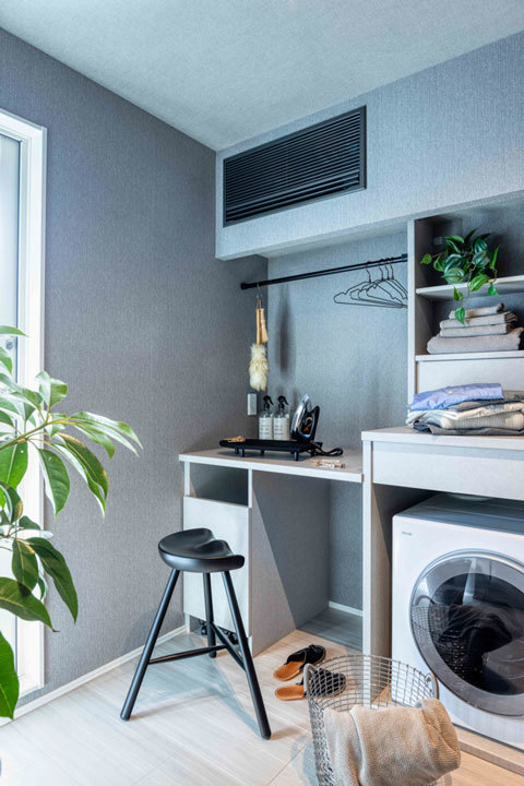 環八蒲田デシオ展示場_洗面と独立したランドリー＆サンルームは家事楽動線が魅力